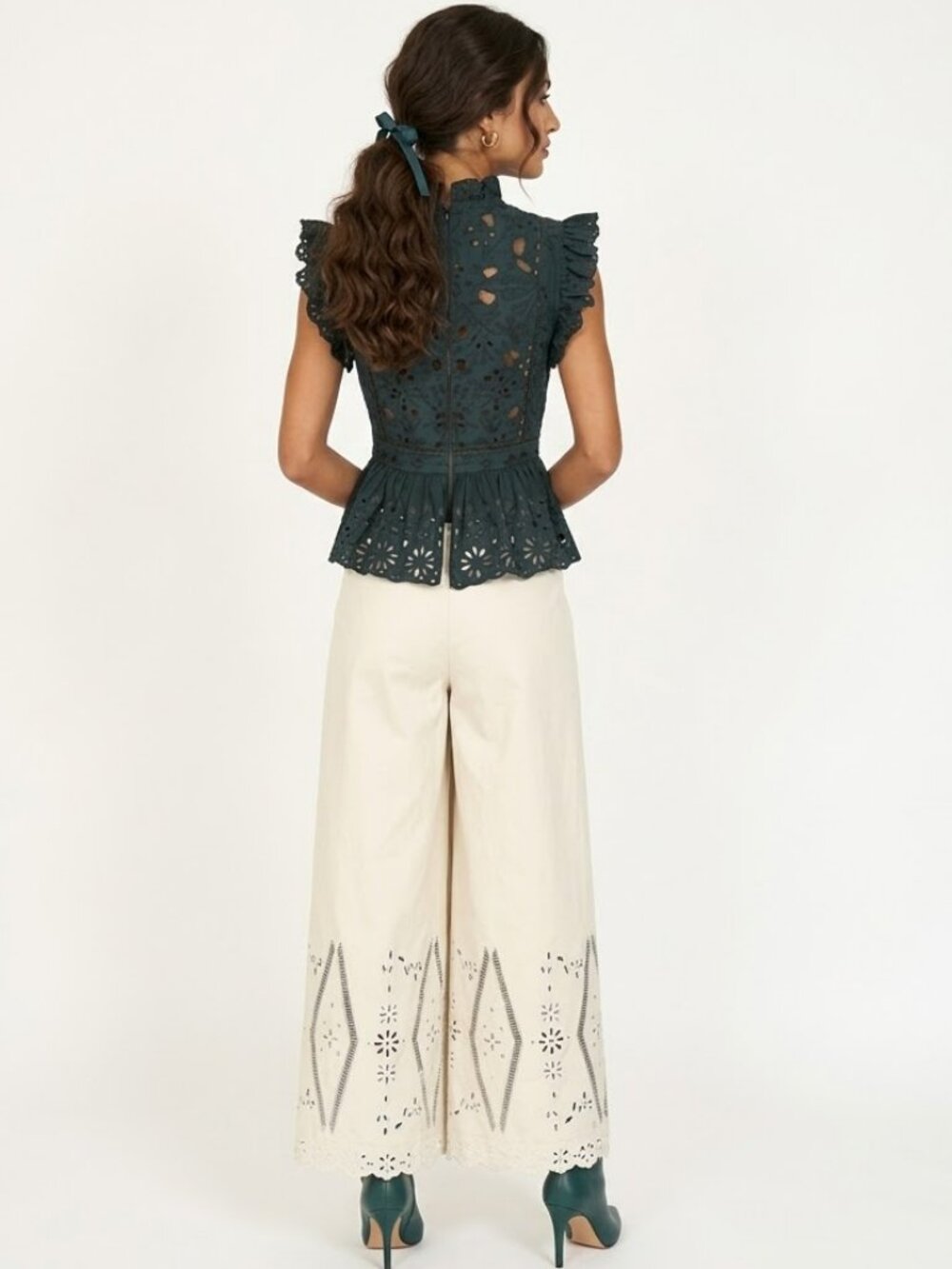 Christy Lynn Dylan Embroidered Linen Pants Size 10 White Off-White - Picture 2 of 16